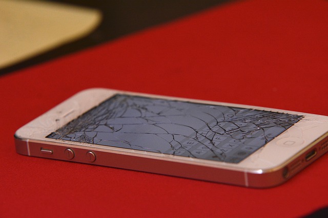 broken screen on an iphone