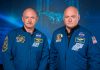Mark_and_Scott_Kelly_at_the_Johnson_Space_Center